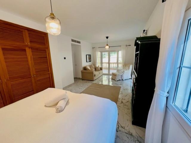 Poolvilla Patricia - Camp De Mar Андрач Экстерьер фото